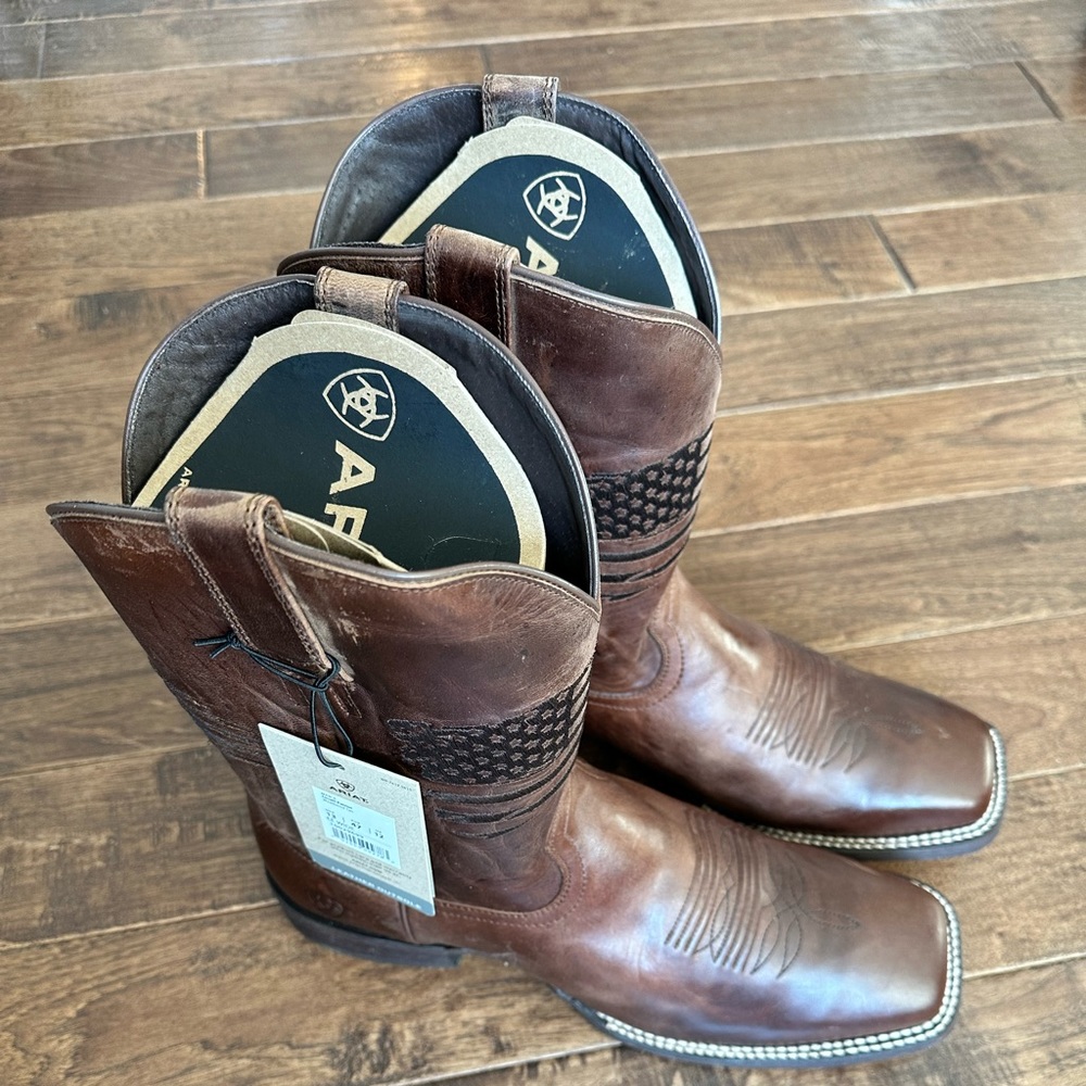 New with tags Ariat boots! Our loss is your gain…they are too big for my husband